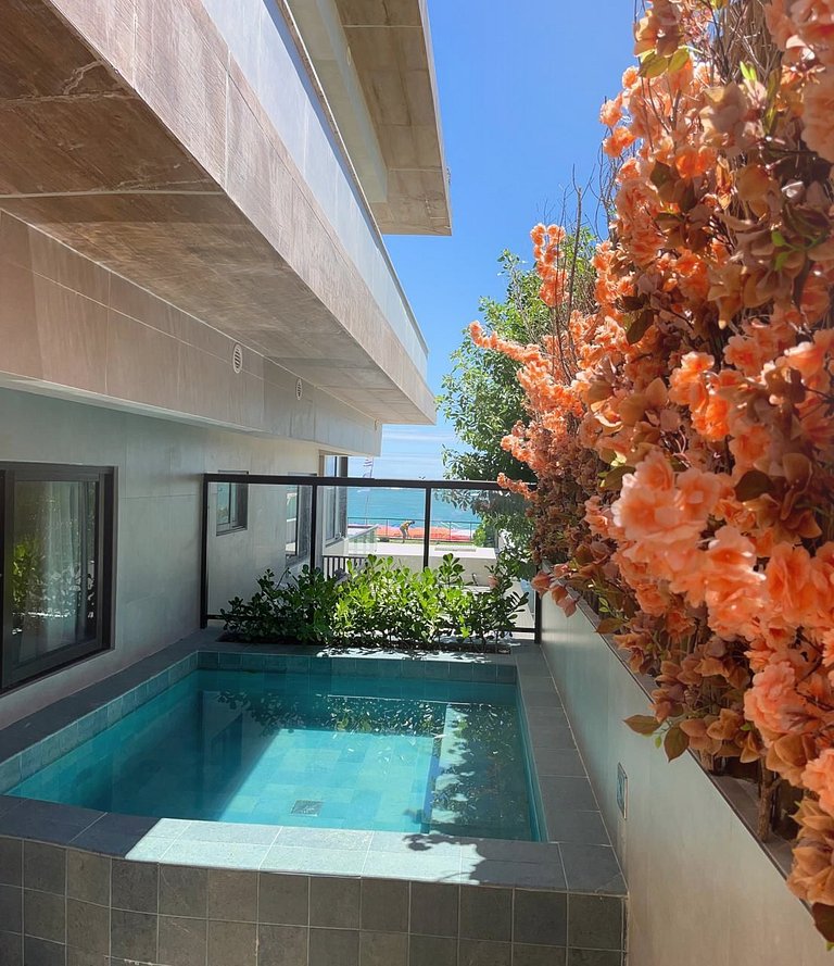 Flat na BeiraMar com Piscina Privativa