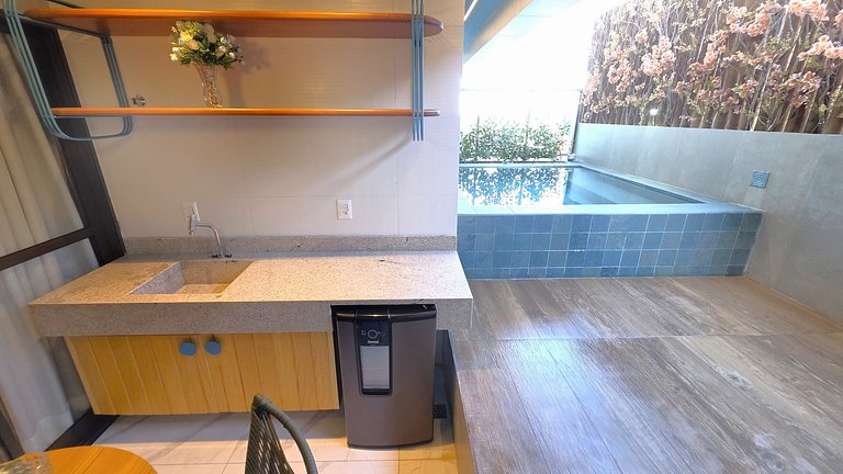 Flat na BeiraMar com Piscina Privativa