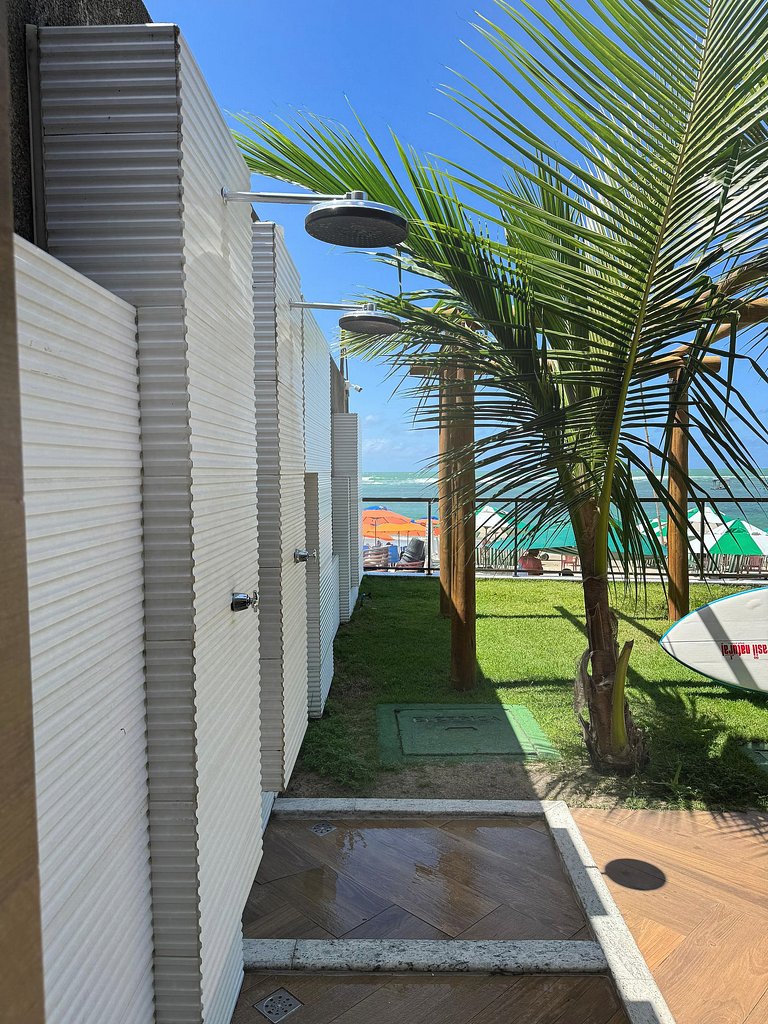 Flat na BeiraMar com Piscina Privativa
