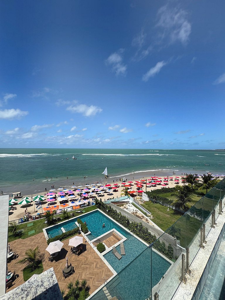 Flat na BeiraMar com Piscina Privativa