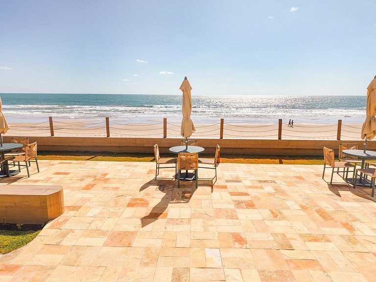 Apartamento com sacada vista mar